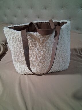 Aspen Cozy Cream Sherpa Tote Brown Faux-Leather Straps Reversible Womens Purse